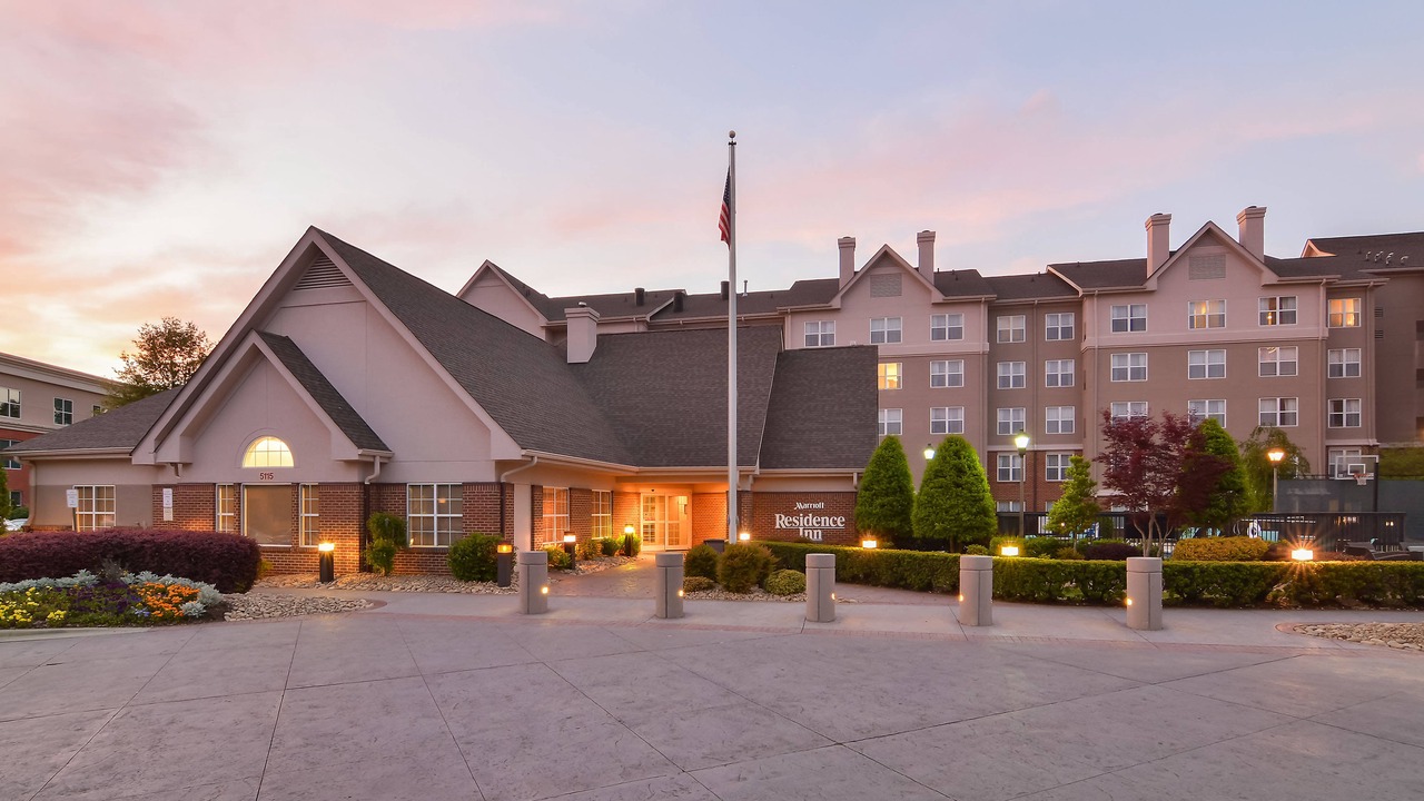 Photo of Buildings in Piper Glen Estates