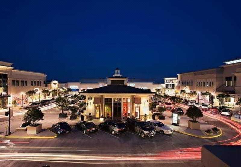 Photo of Buildings in North Hills