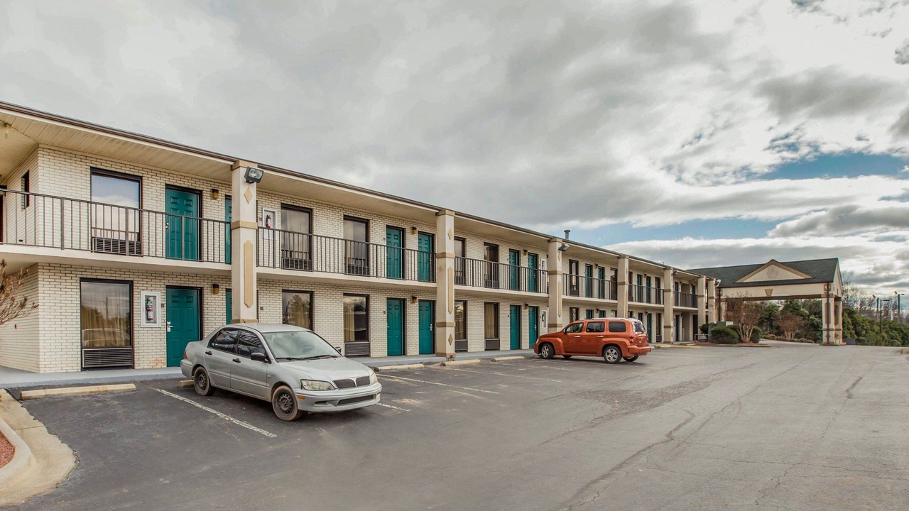 Photo of Buildings in Reidsville