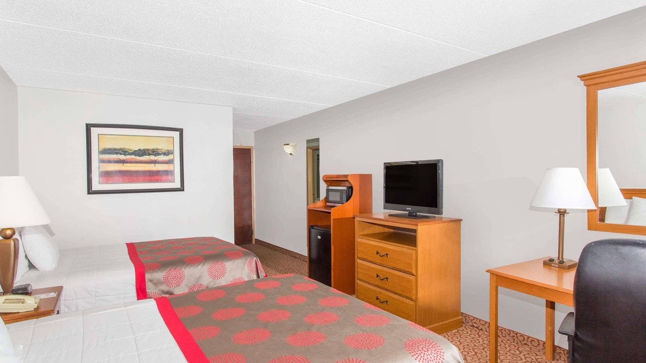 Photo of Bedroom in Hendersonville