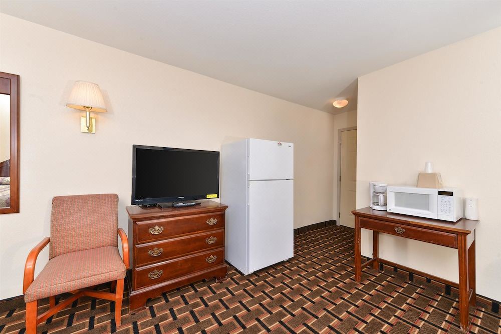 Photo of Livingroom in Albemarle