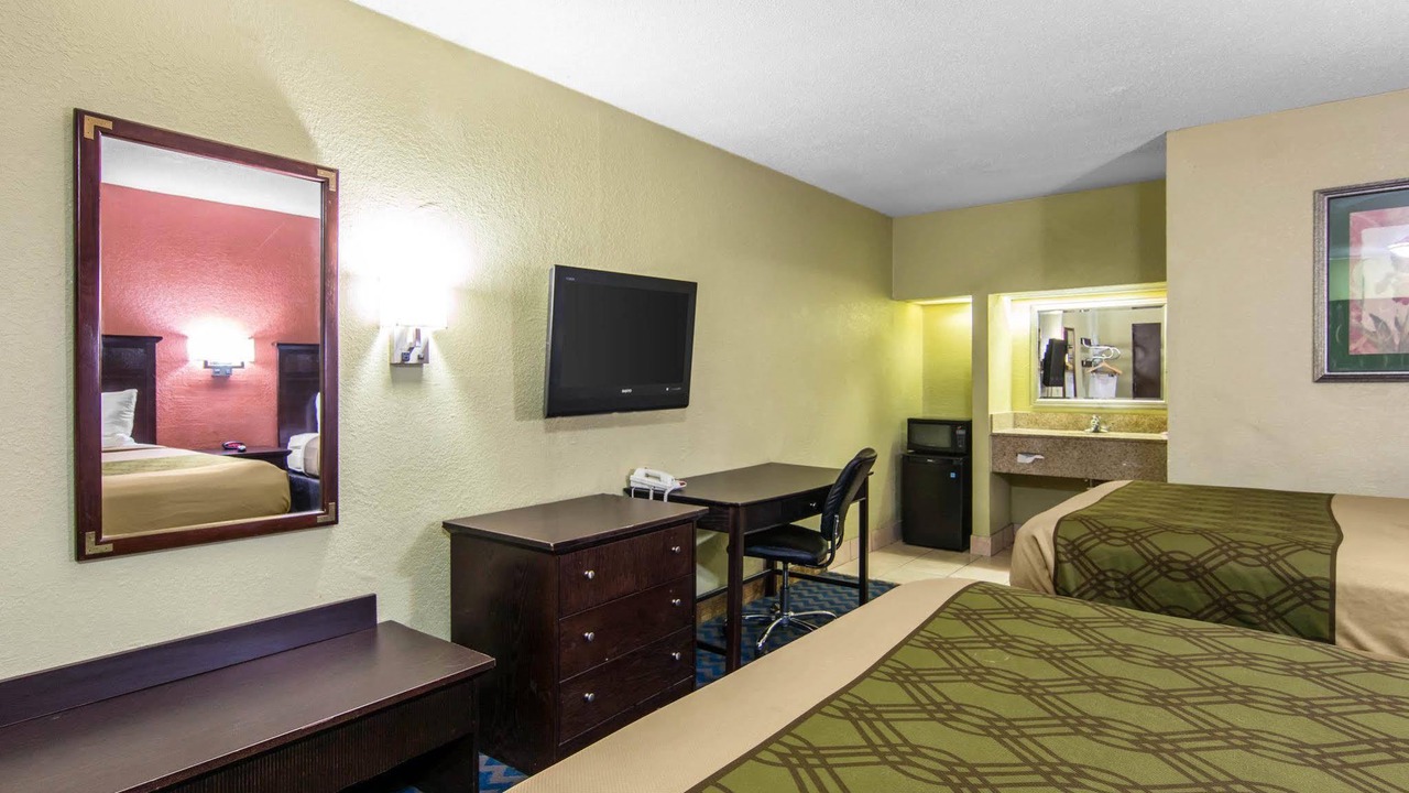 Photo of Livingroom in Weldon