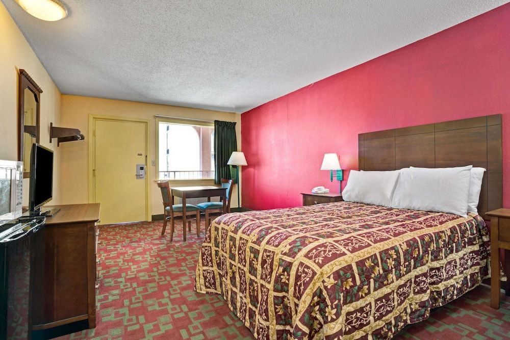 Photo of Bedroom in Elizabeth City