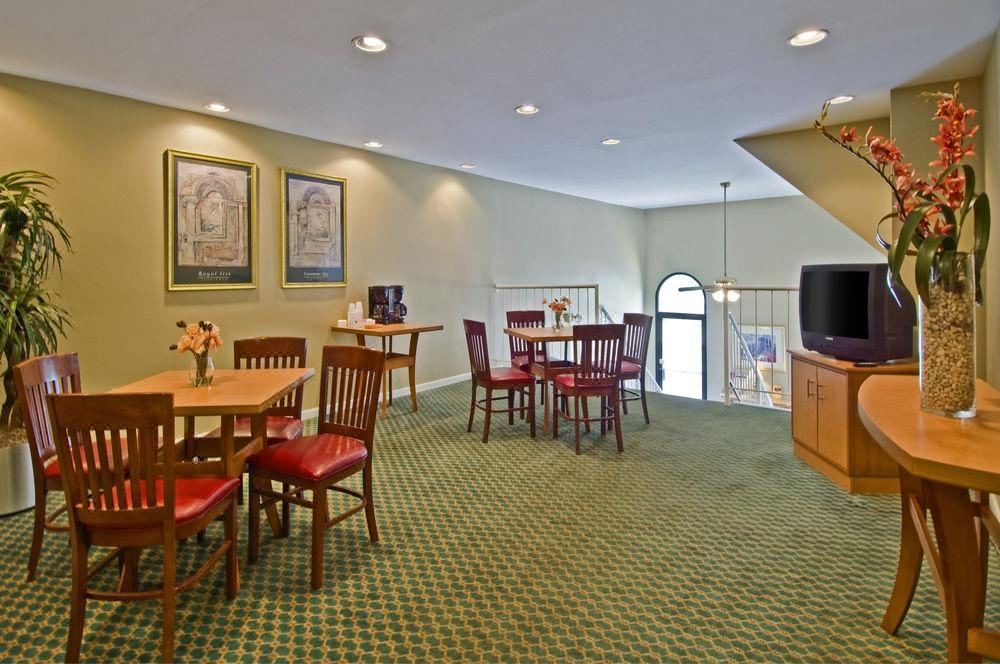 Photo of Livingroom in Jacksonville