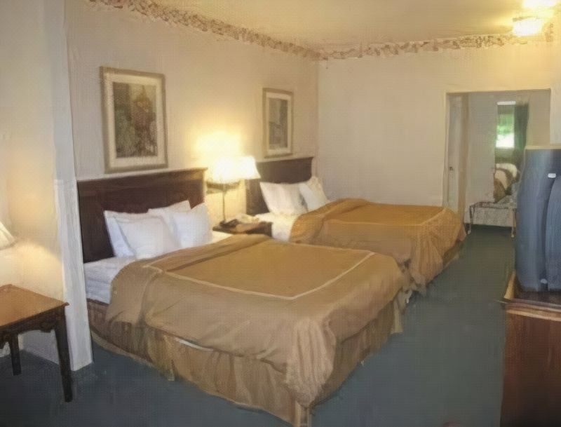 Photo of Bedroom in Lexington - Salisbury