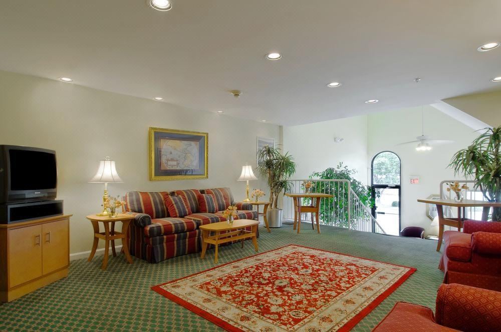 Photo of Livingroom in Jacksonville