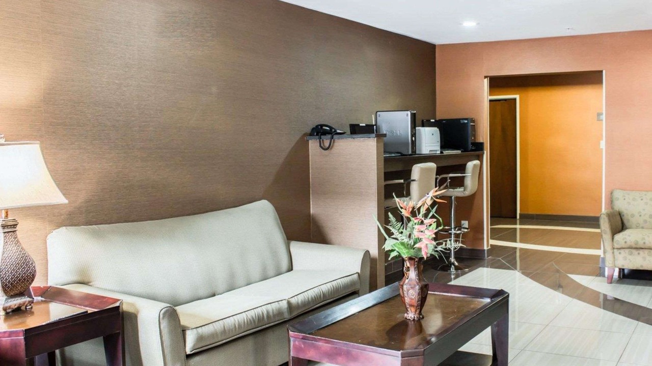 Photo of Livingroom in Garner
