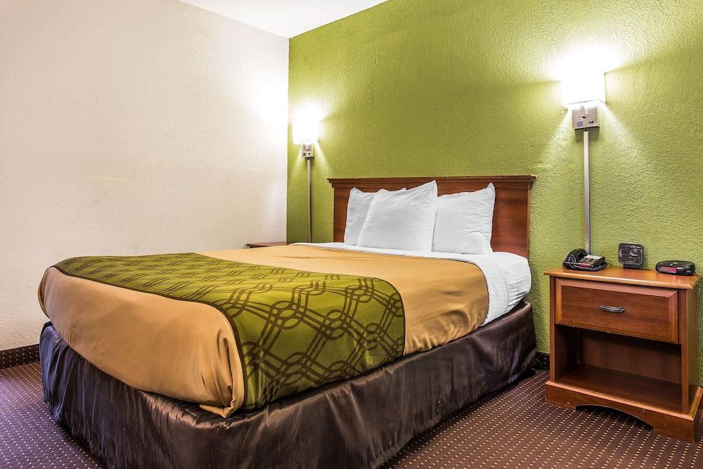 Photo of Bedroom in Elizabeth City
