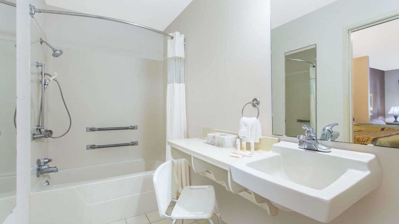 Photo of Bathroom in Lexington - Salisbury