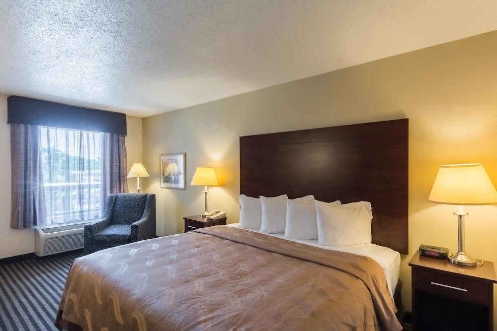 Photo of Bedroom in Rockingham