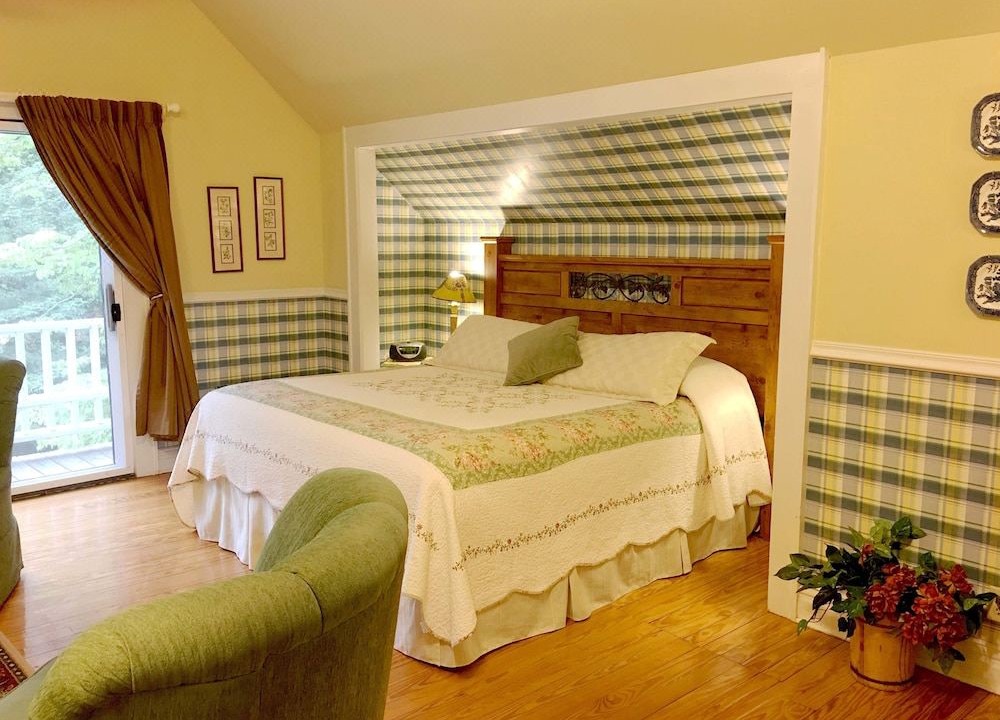 Photo of Bedroom in Flat Rock