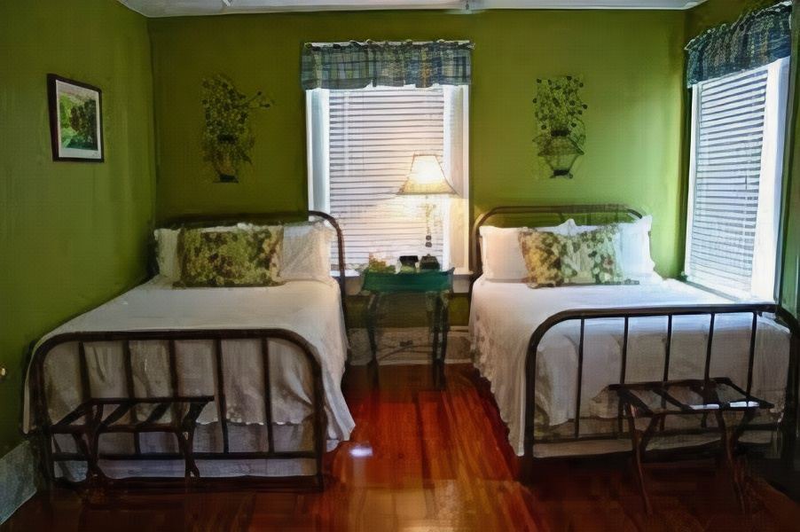 Photo of Bedroom in Hendersonville