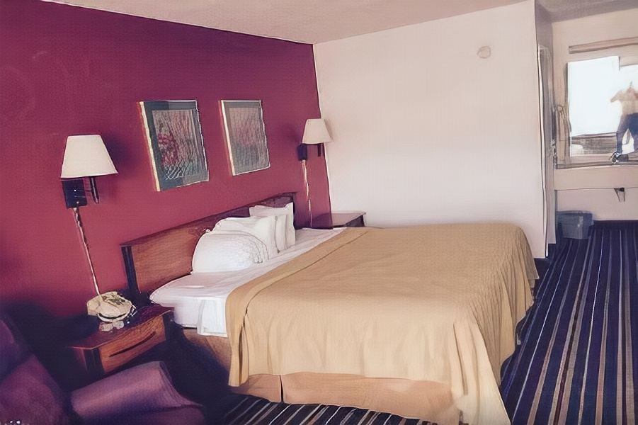 Photo of Bedroom in Forest City