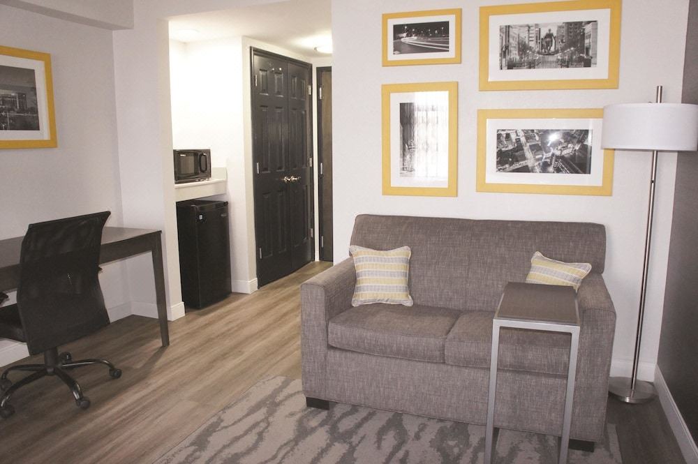 Photo of Livingroom in Northeast Raleigh