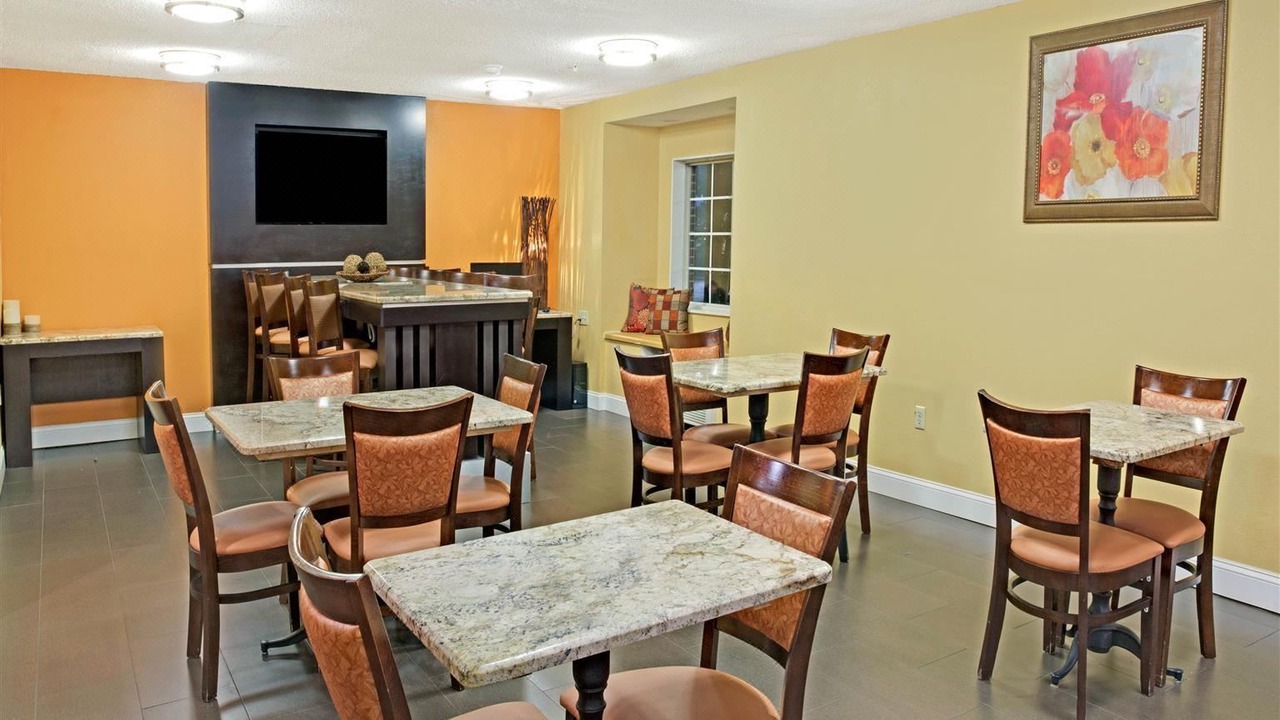Photo of Livingroom in University Place