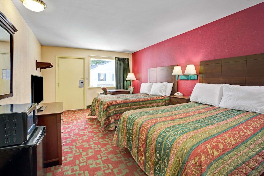 Photo of Bedroom in Elizabeth City
