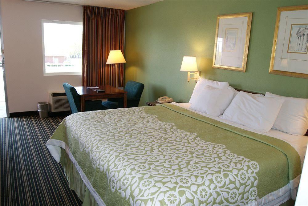 Photo of Bedroom in Shelby