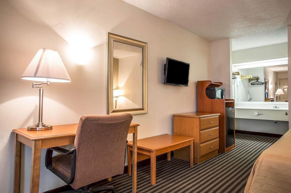 Photo of Livingroom in Rockingham