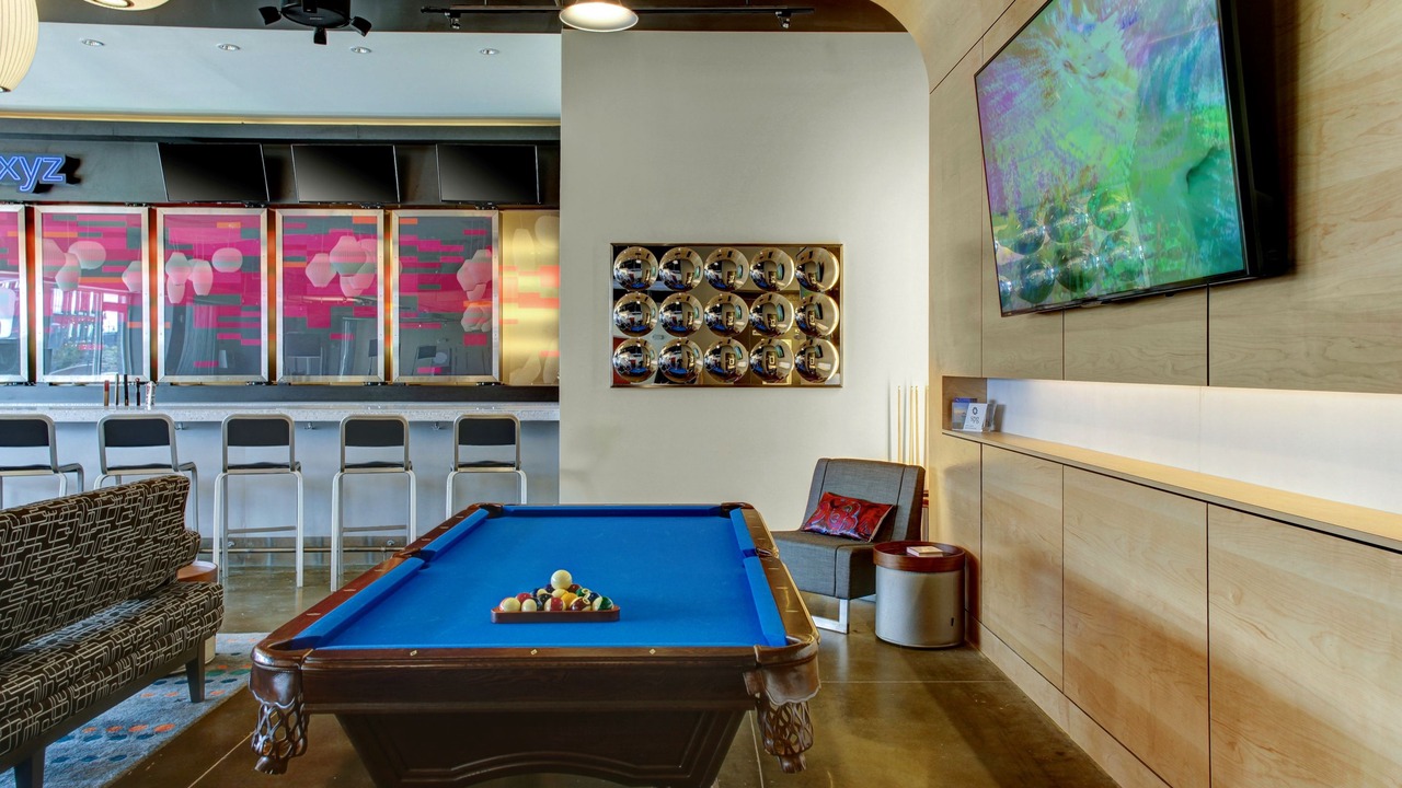 Photo of Livingroom in Downtown