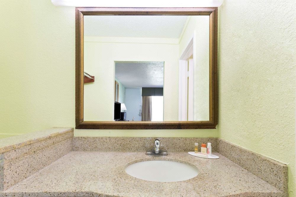 Photo of Bathroom in Washington
