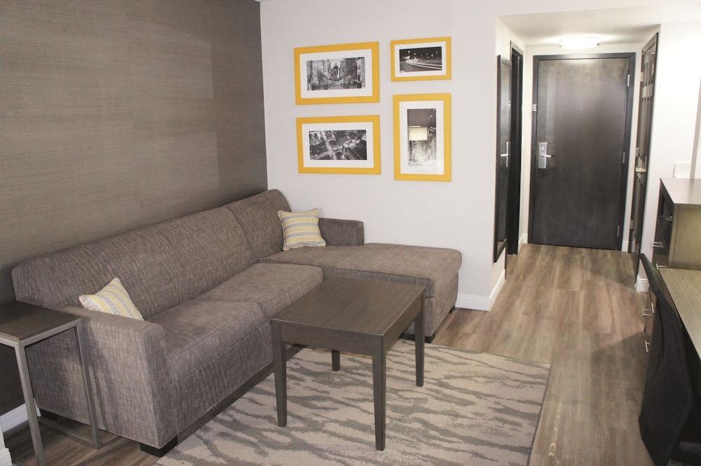 Photo of Livingroom in Northeast Raleigh