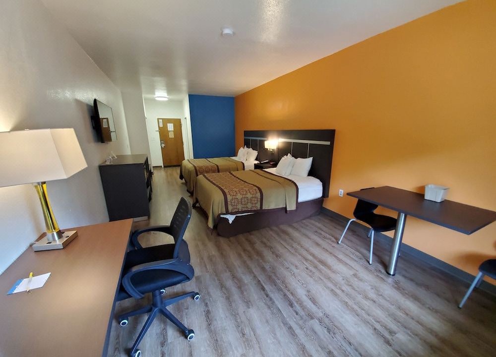 Photo of Livingroom in Lexington - Salisbury
