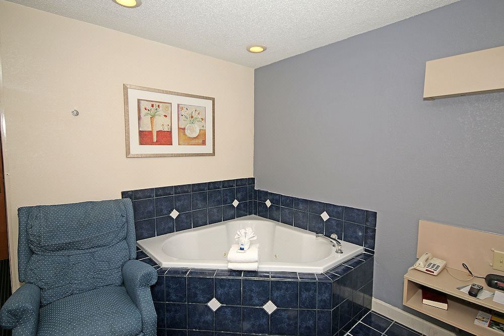 Photo of Livingroom in Barium Springs