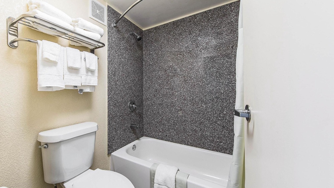 Photo of Bathroom in Forest City