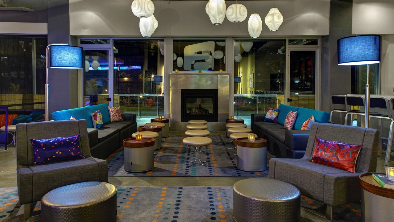 Photo of Livingroom in Downtown