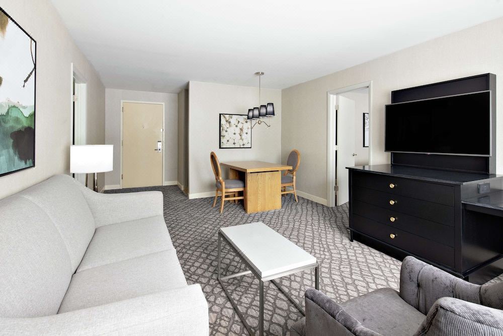 Photo of Livingroom in Barclay Downs