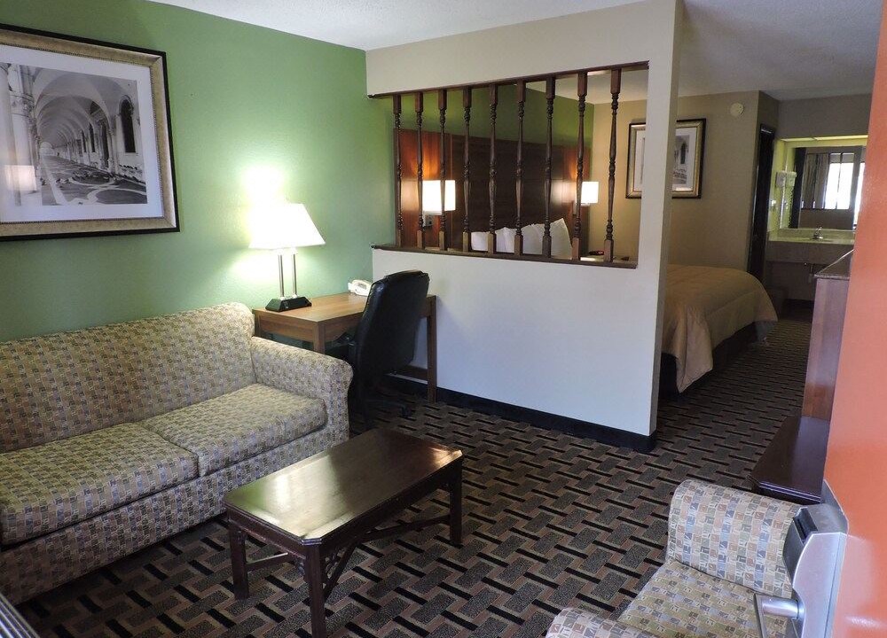 Photo of Livingroom in Conover
