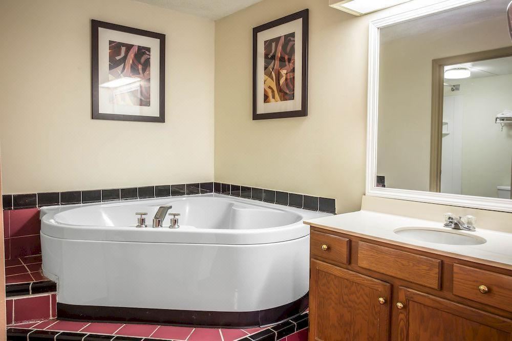 Photo of Bathroom in Rockingham