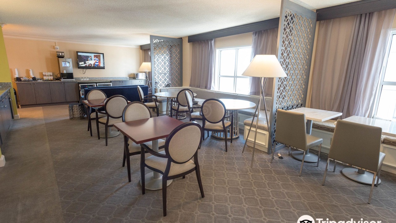 Photo of Livingroom in Downtown