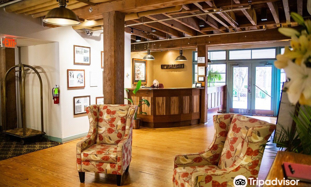 Photo of Livingroom in Winston - Salem