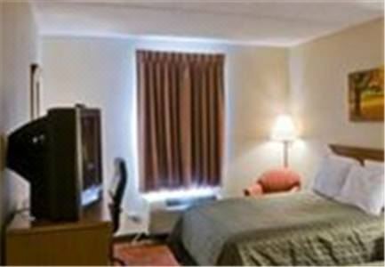 Photo of Bedroom in Hendersonville