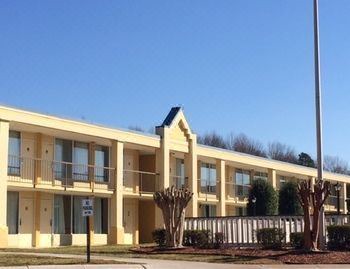 Photo of Buildings in Toddville Road