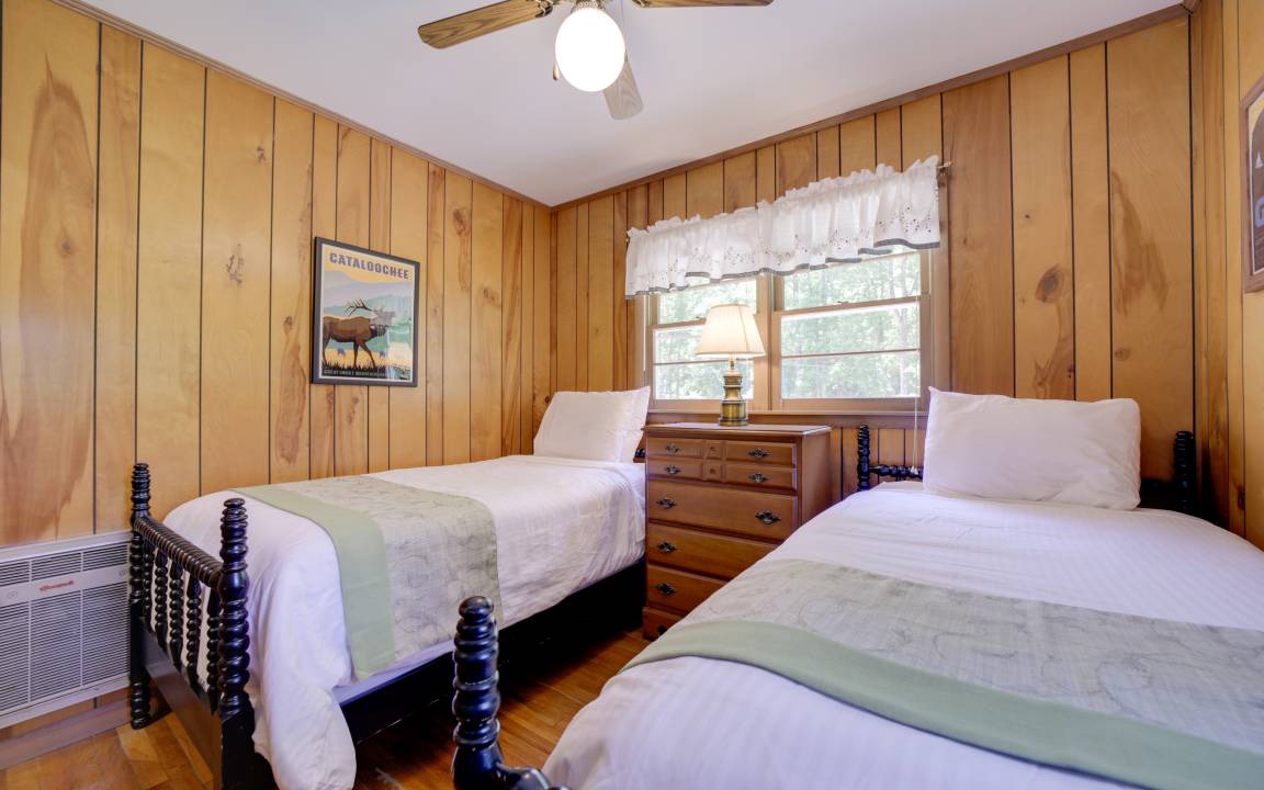 Photo of Bedroom in Bryson City