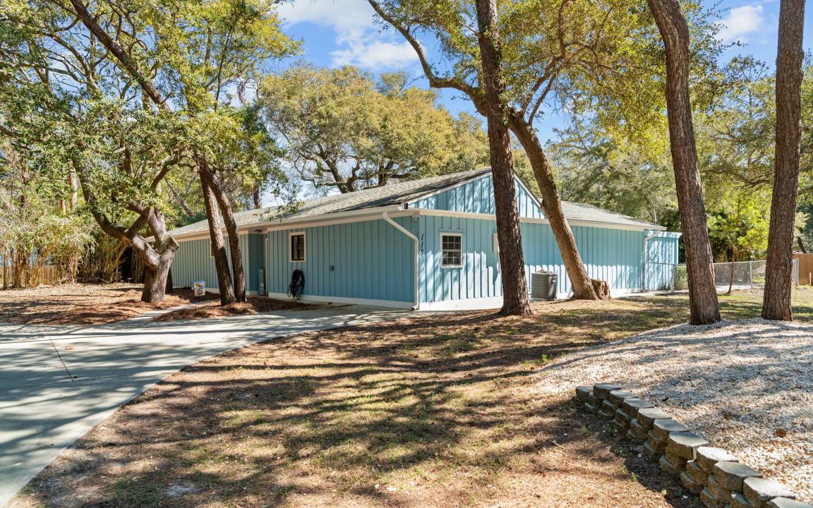 Photo of Others in Pine Knoll Shores