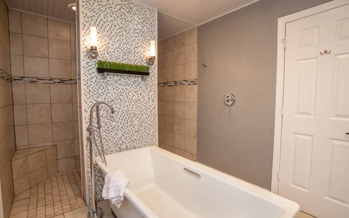 Photo of Bathroom in Seven Devils