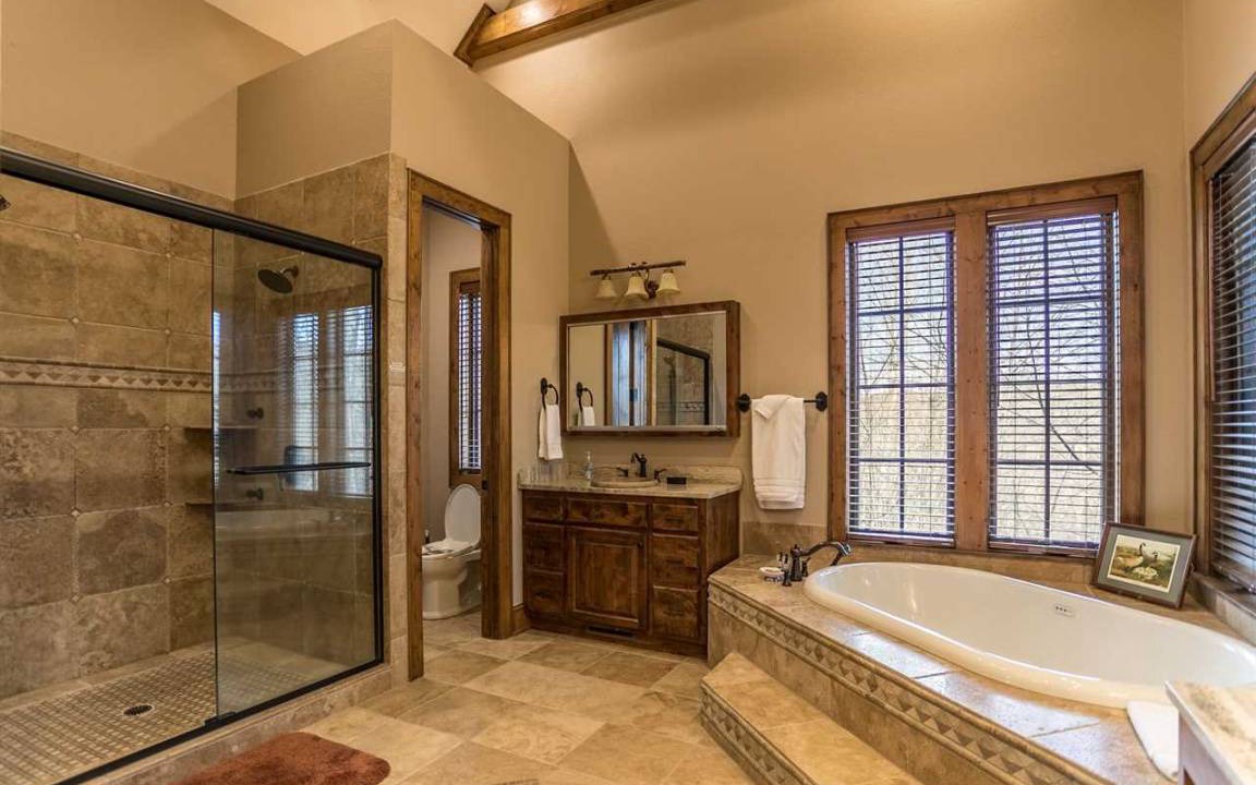 Photo of Bathroom in Newland
