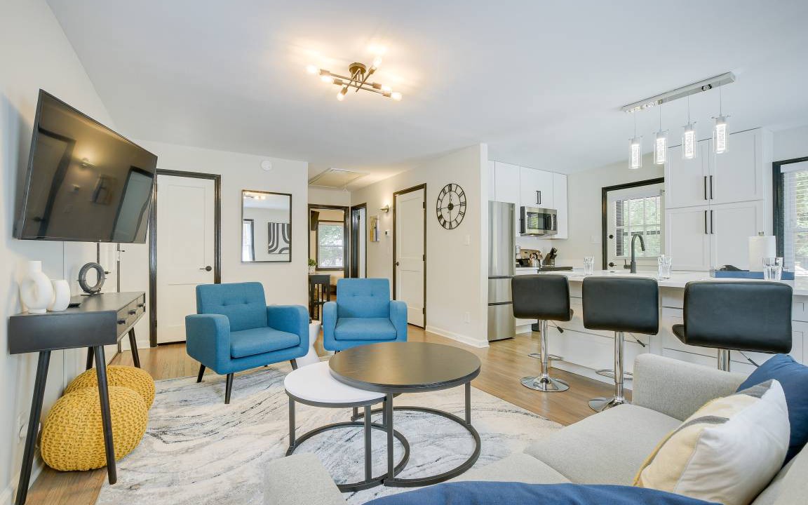 Photo of Livingroom in East Raleigh