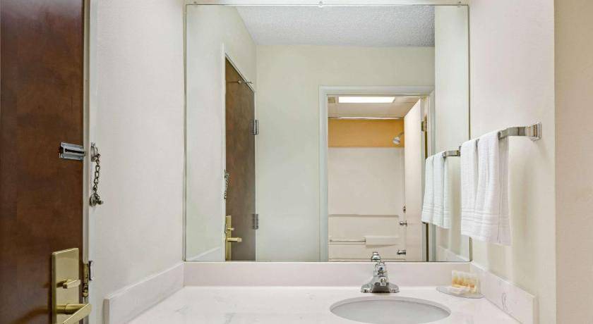 Photo of Bathroom in Haw River