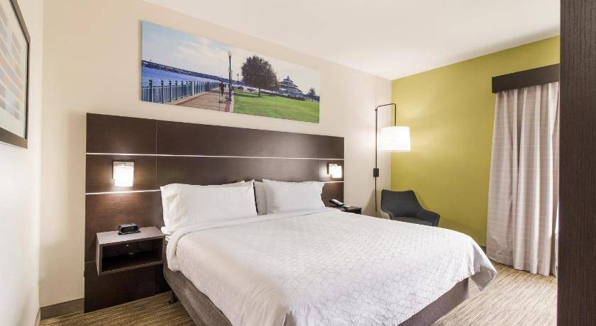 Photo of Bedroom in New Bern