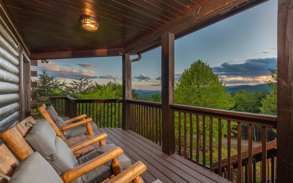 Photo of Patio Balcony in Vein Mountain