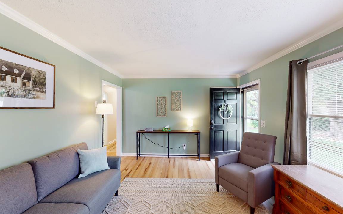 Photo of Livingroom in Mills River