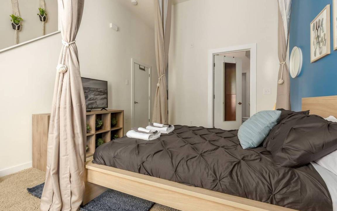 Photo of Bedroom in First Ward
