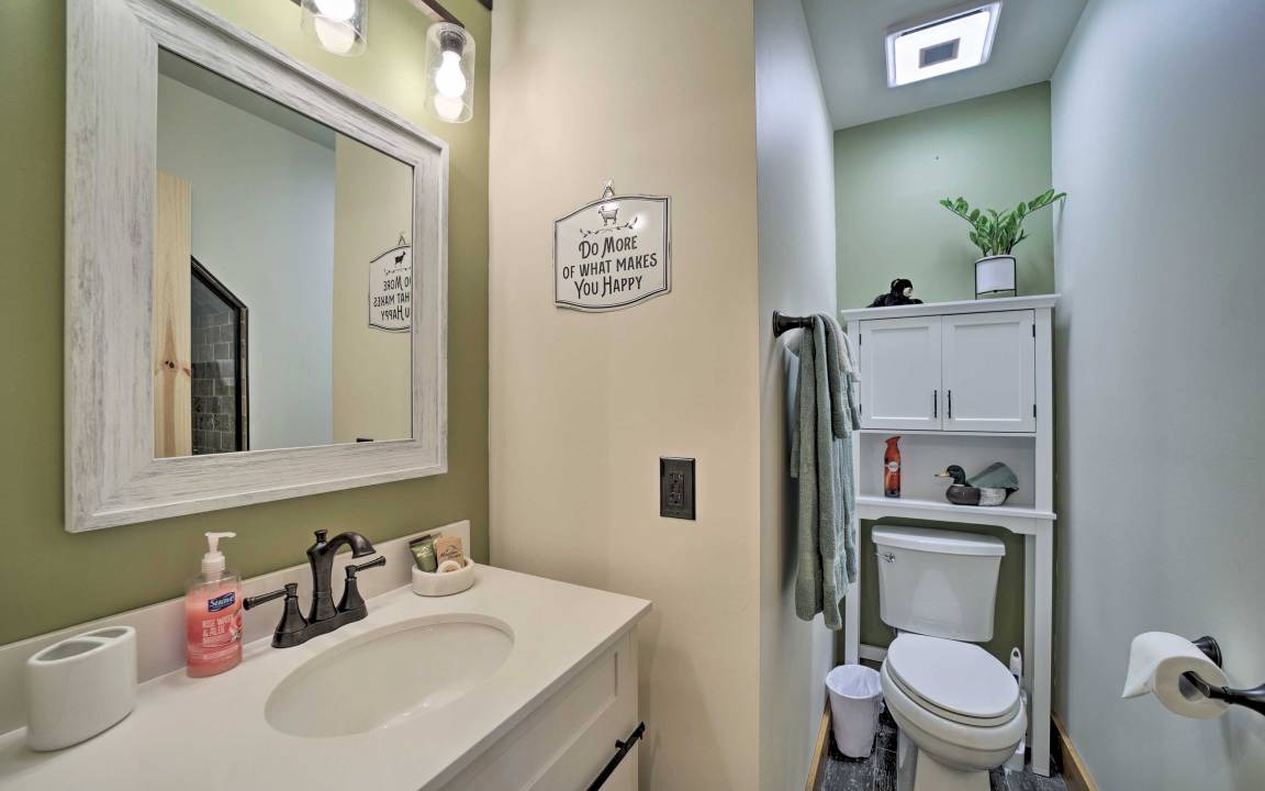 Photo of Bathroom in Maggie Valley