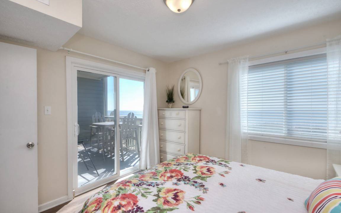 Photo of Bedroom in Caswell Beach