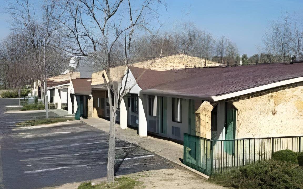 Photo of Others in Monroe