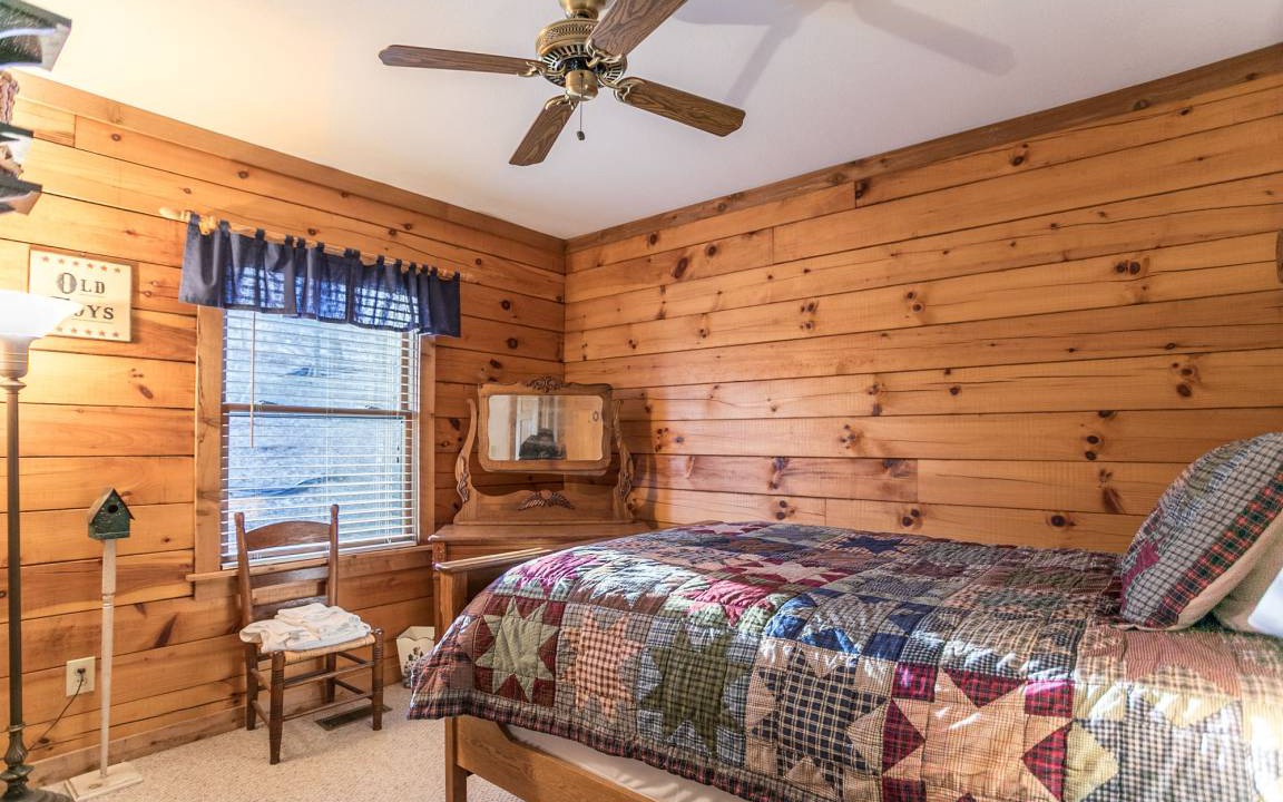 Photo of Bedroom in Seven Devils